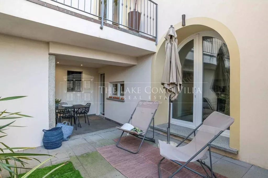 Jardin - Luxury Apartment with Private Garden in Menaggio
