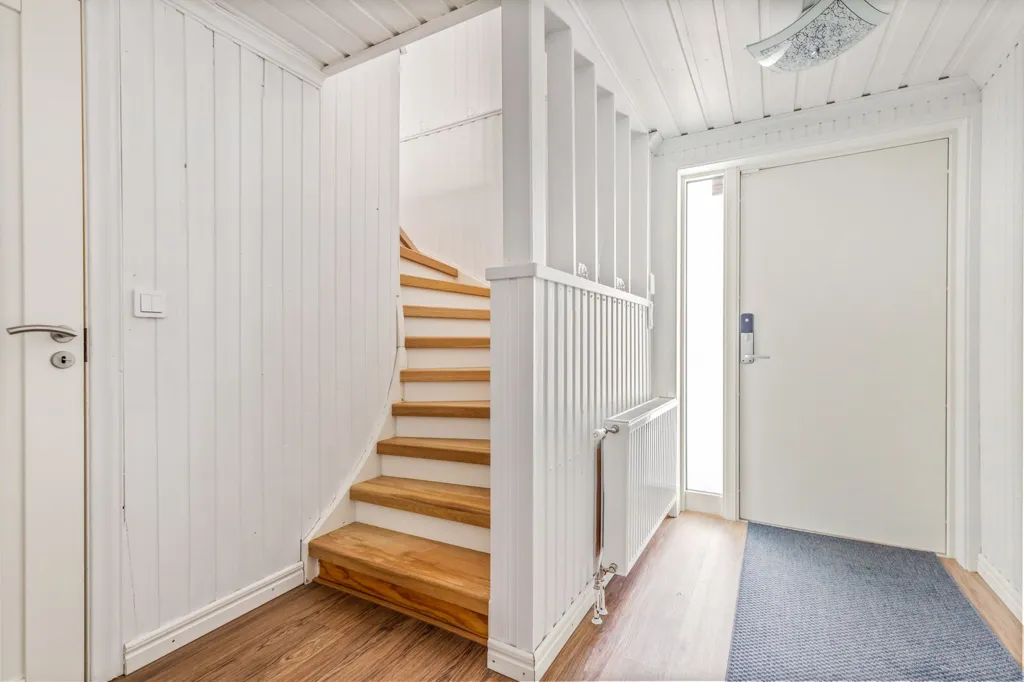 Pièces - Suterräng House with Renovated Kitchen in Örnsköldsvik