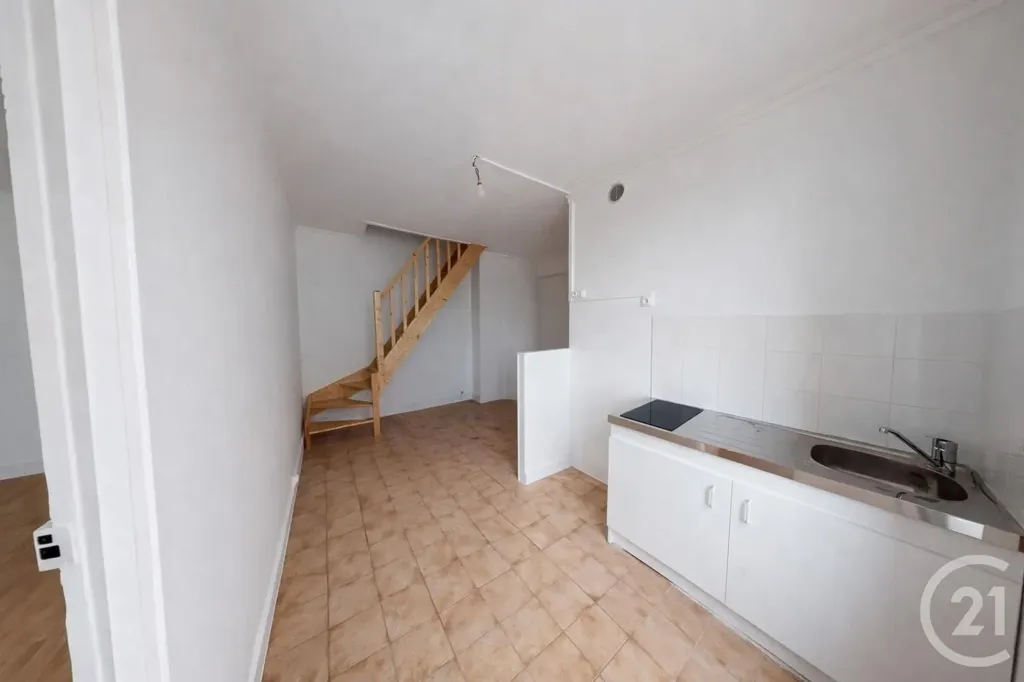 Cuisine - Duplex en Dernier Étage au Pied du Métro à La Courneuve