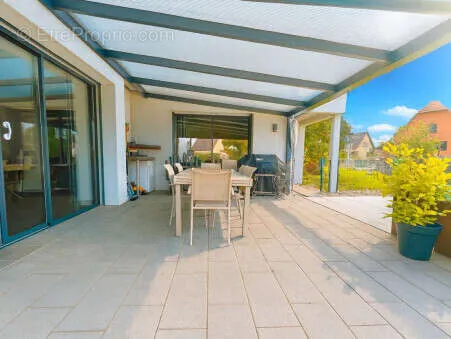 Terrasse - Maison d'Architecte avec Piscine près de la Forêt