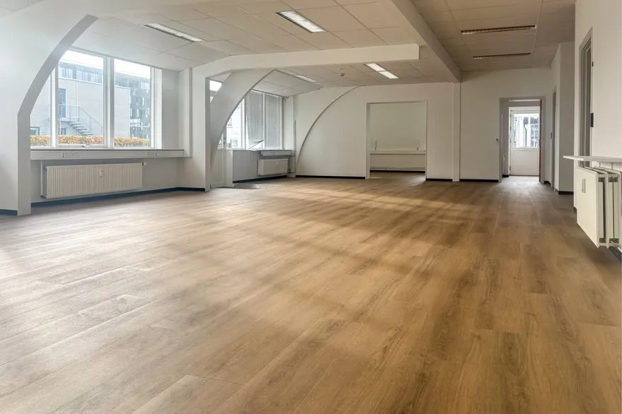 Bureau - Office Space with Renovated Facade in Aalborg