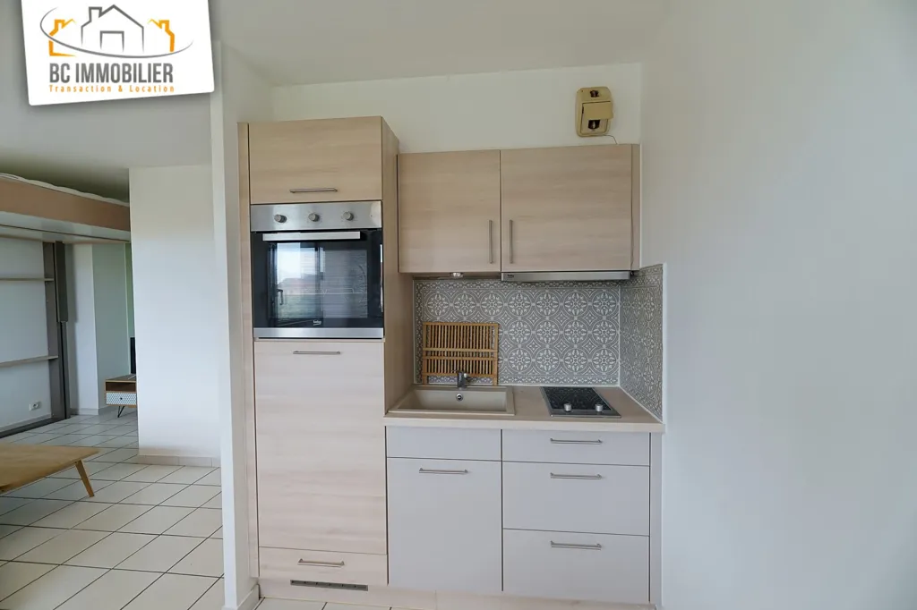 Cucina - Studio with Bus Access in Ornex