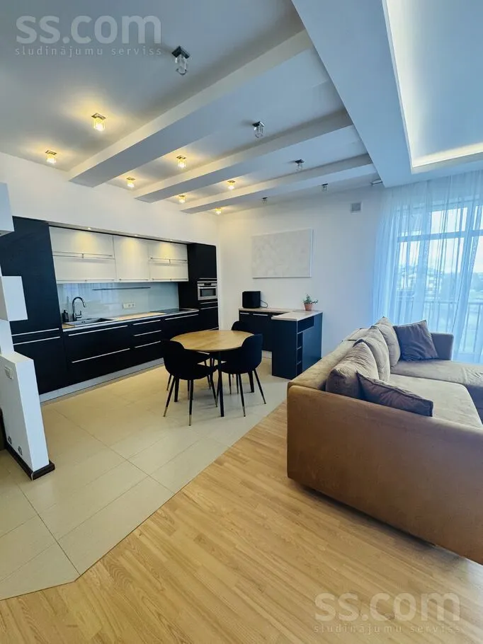 Séjour - 3-Bedroom Apartment with Terrace in Mārupe