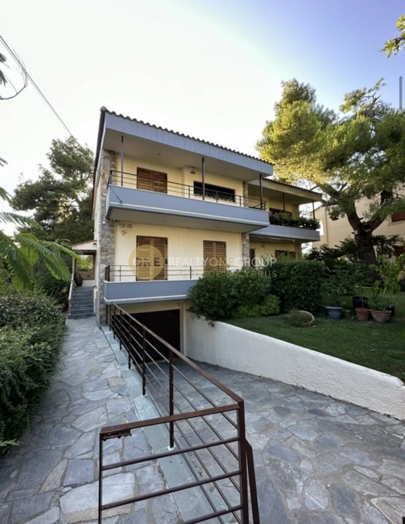 Extérieur - Modernised Mezzanine in Dionysos Centre