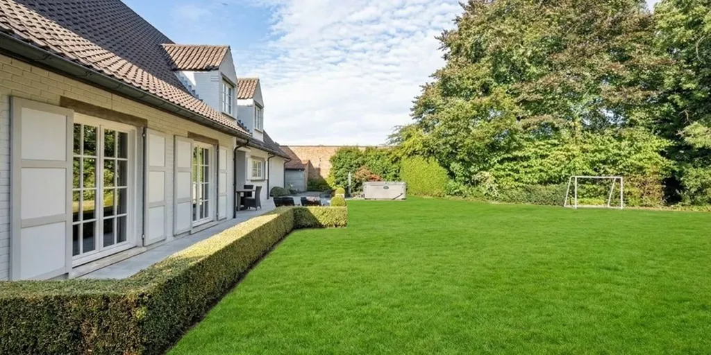 Aed - Villa with Impressive Driveway in Bavikhove