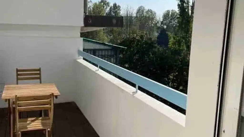 Balcon - Spacious Studio with Balcony near M1, Milan