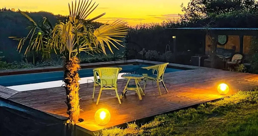 Bassein - Charming Villa with Pool in Lamole, Chianti