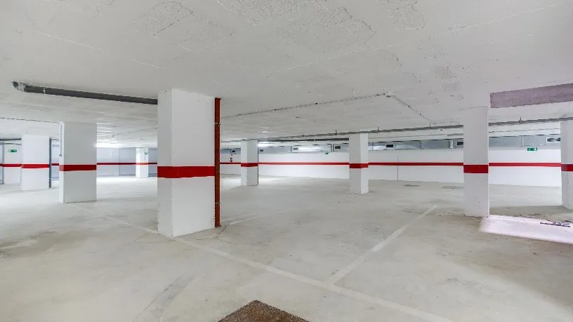 Garaaž - Office Building with Parking in Palma