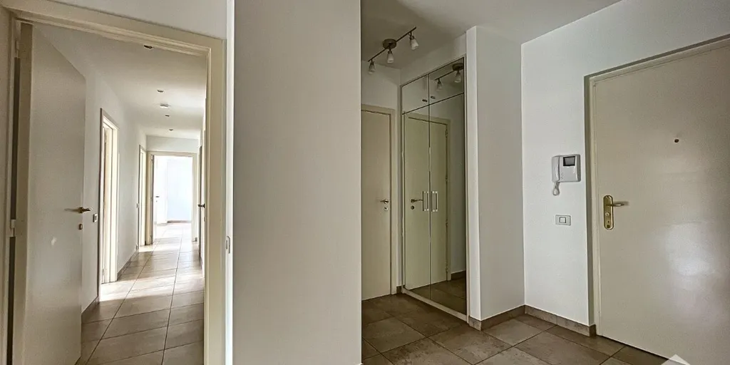 Hallway - Apartment with South Terrace in Ukkel