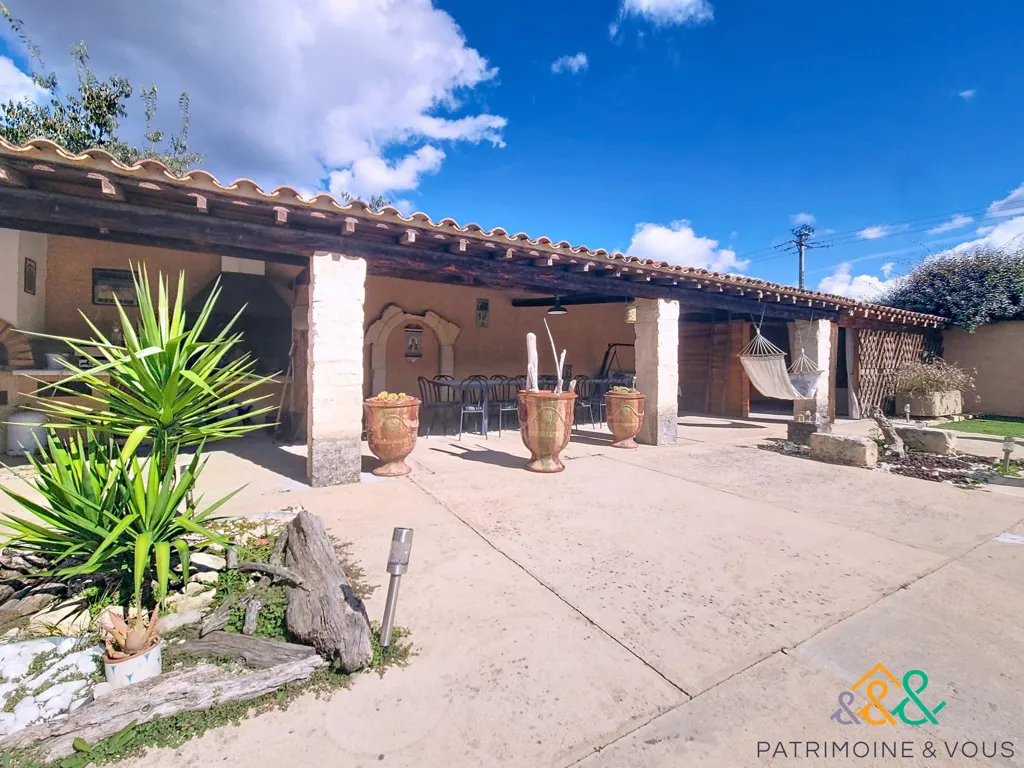 Terrass - Renovated Mas with Pool in Beaucaire