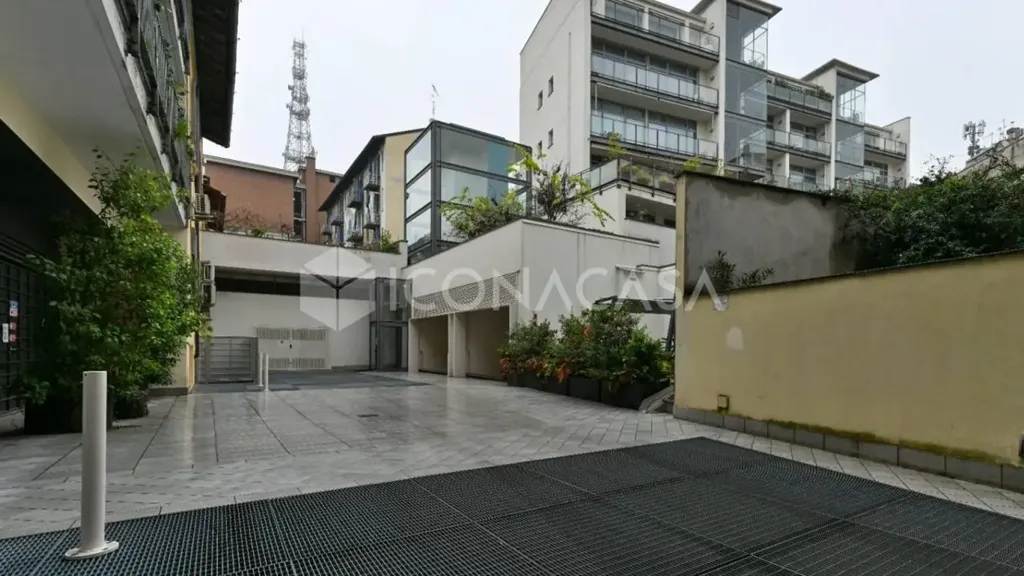 Jardin - Modern Apartment with Terrace in Milan