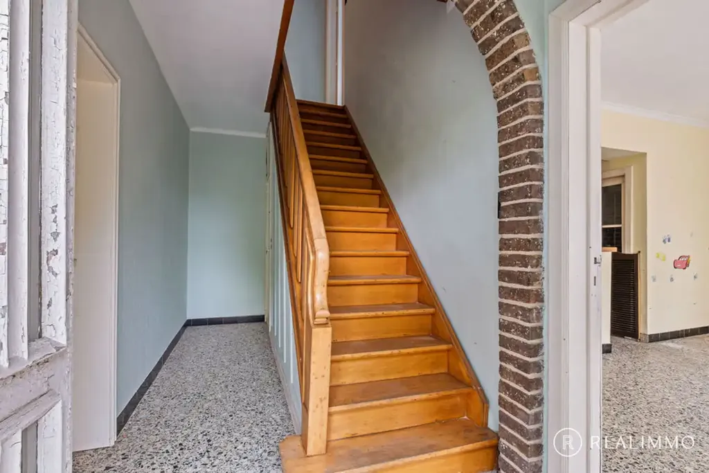 Toad - Renovatable House with Double Garage in Avelgem