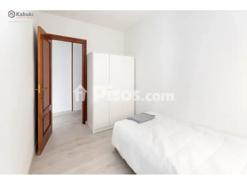 Magamistoad - Student-Friendly Flat with Balcony in Granada
