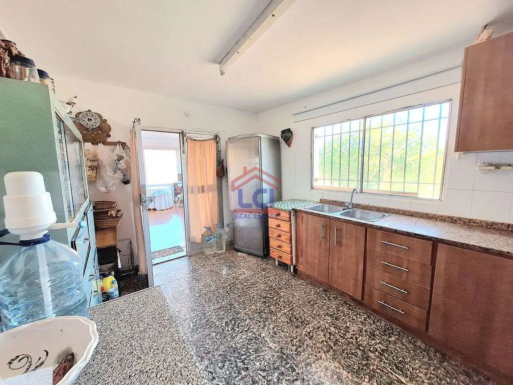 Cuisine - Rustic Land with Pool in Haría, Canary Islands