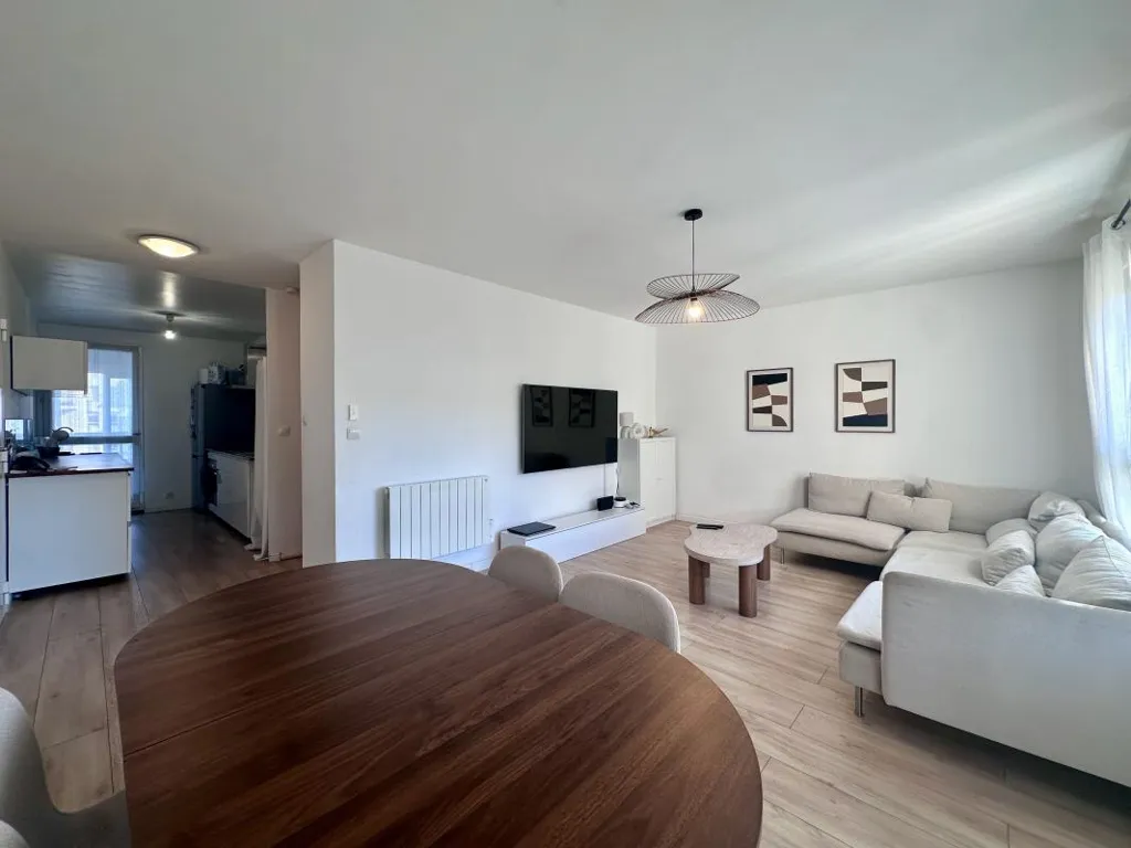 Séjour - Appartement T4 avec Loggias à Marseille 11ème