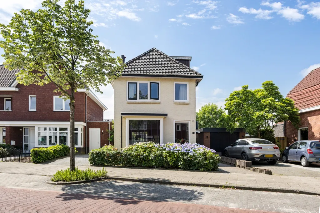 Exterior - Characterful Detached House with Garden in Enschede