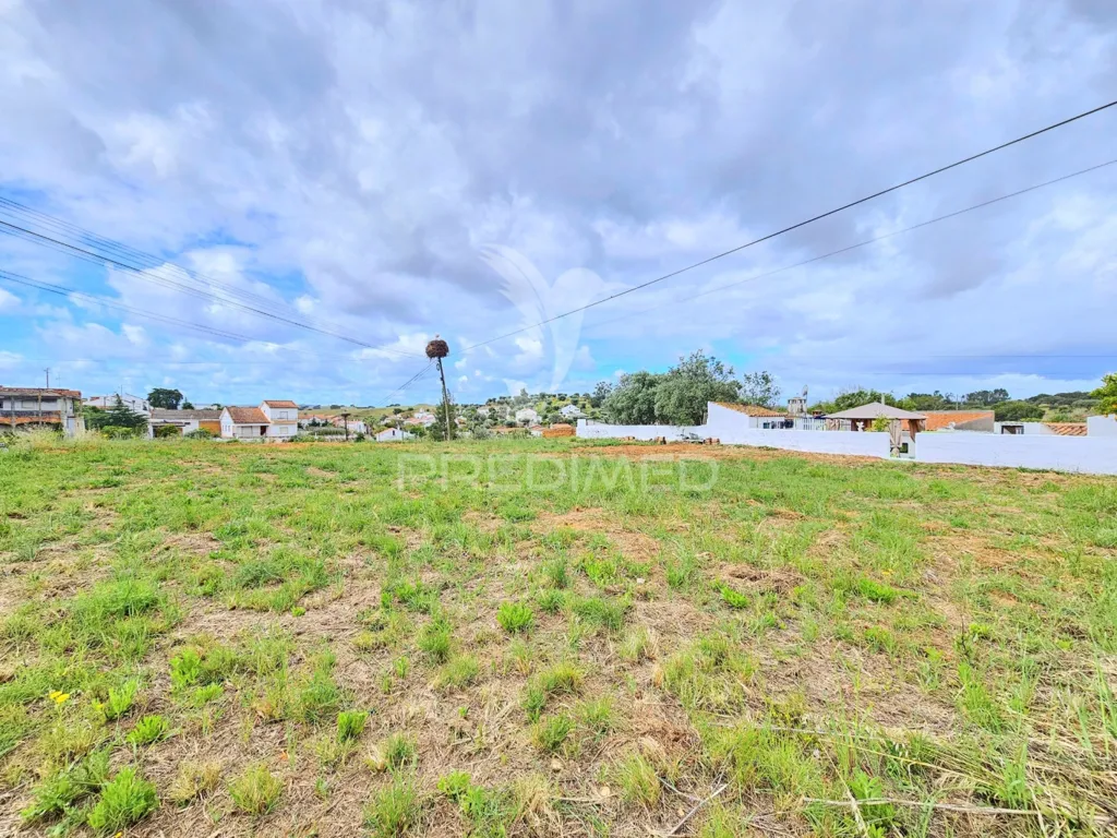 Garden - Construction Plot with Garden in Ourique
