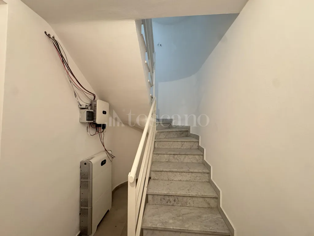 Pièces - Retrofitted Villa with Solar Panels in Catania
