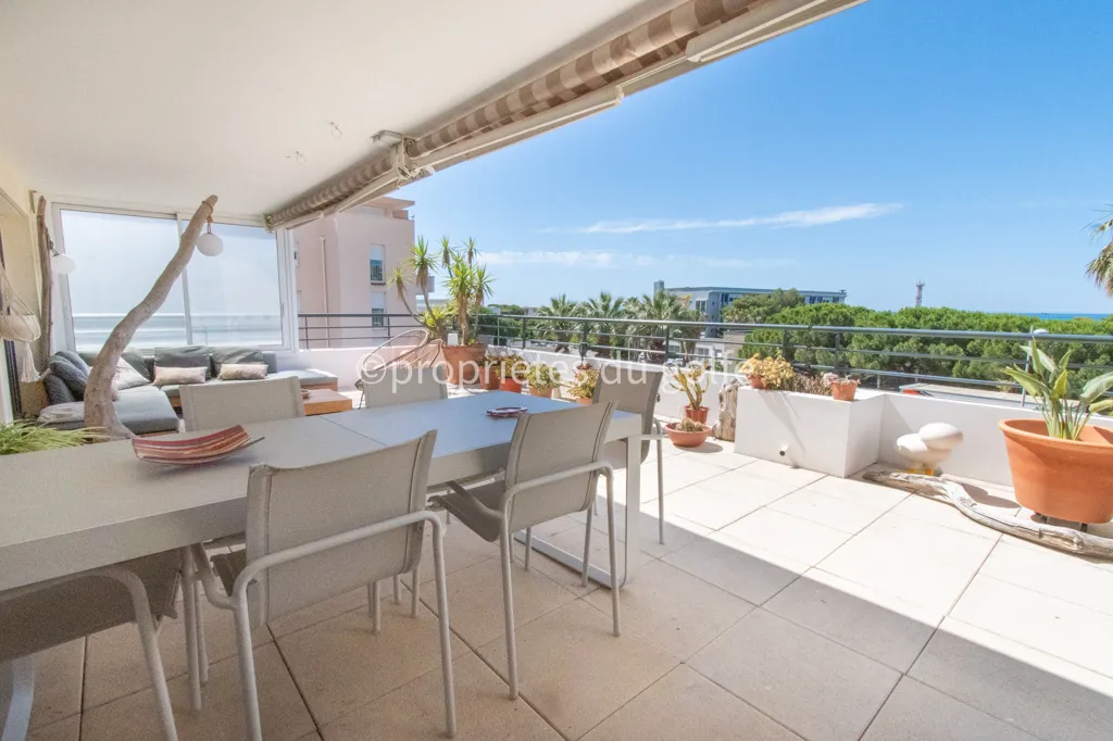 Terrace - Luxury Apartment with Sea View in Sète