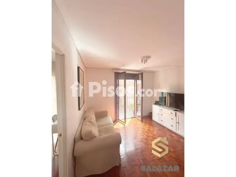 Elutuba - Student Flat with Balcony in Bilbao