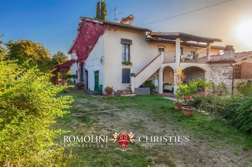 Exterior - Villa with Vineyard and Pool near Florence