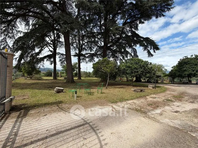 Exterior - Three-Bedroom Apartment with Balconies in Spoleto