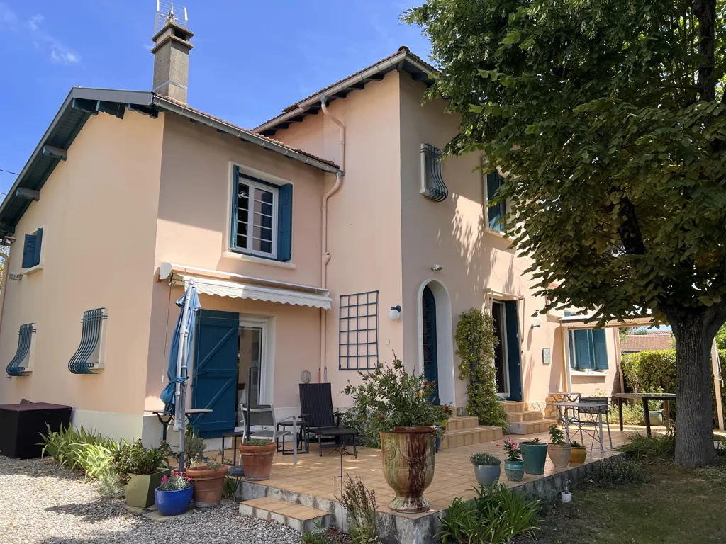 Esterno - 1950s Character House with Garden in Carcassonne
