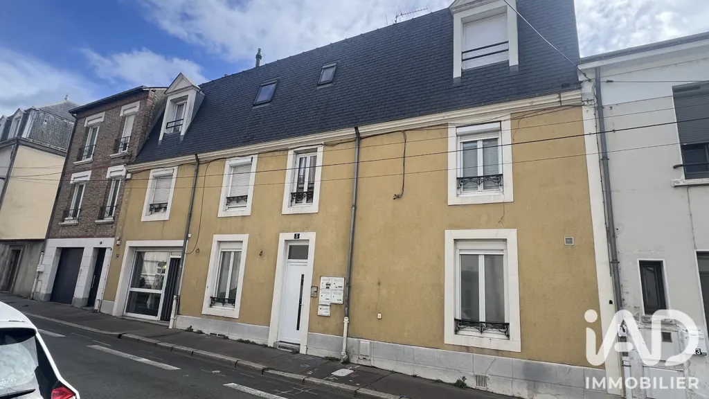 Extérieur - Immeuble de Rapport avec Piscine au Mans