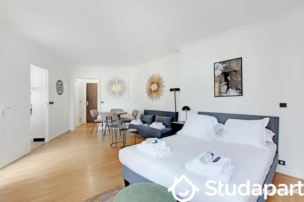 Chambres - Studio Lumineux avec Jardin à Proximité du Centre-Ville