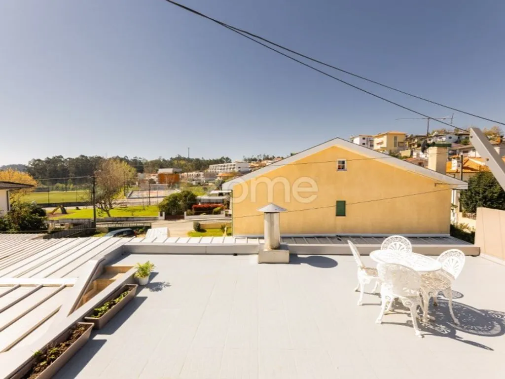 Terrass - Luxury House with Garden in Vimieiro, Braga