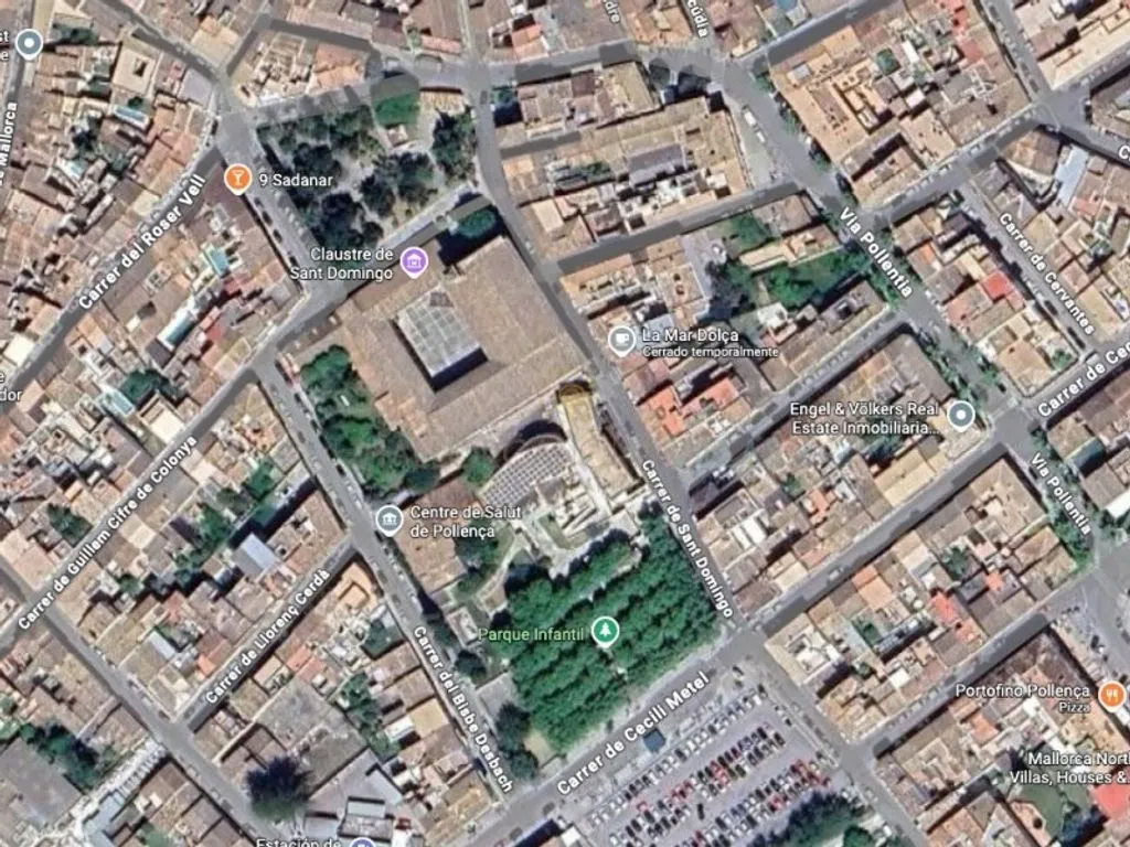 Vue aérienne - Urban Plot with Historic Building in Pollença