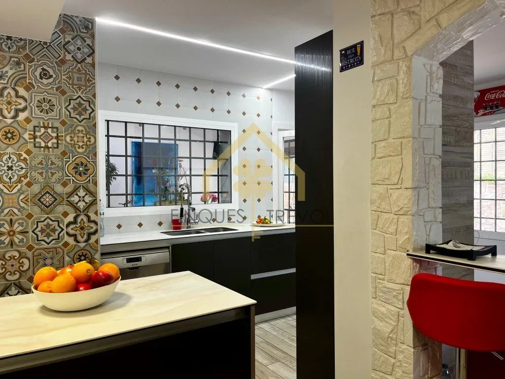 Kitchen - Luxury House with Pool in La Garriga
