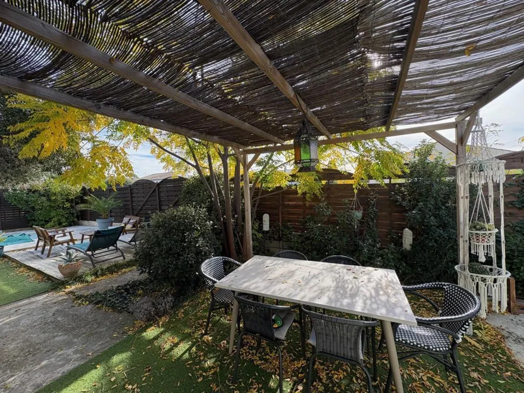 Terrass - Piscine Villa with Garden in Adissan