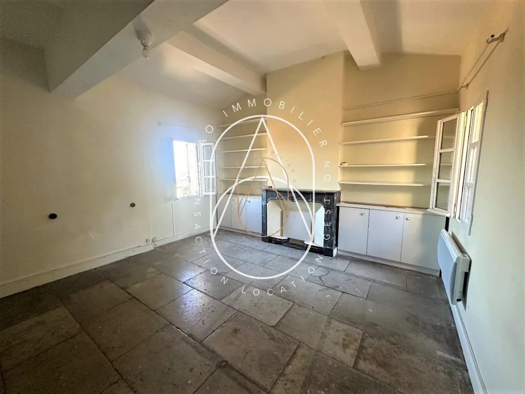 Toad - Type 3 Apartment with Rooftop View in Montpellier