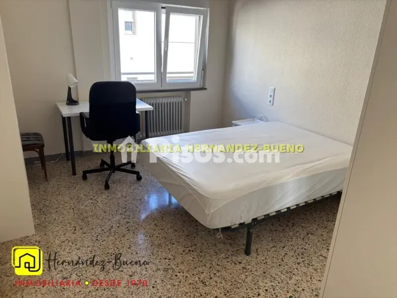 Magamistoad - Student-Friendly Flat with Balcony in Semicentro