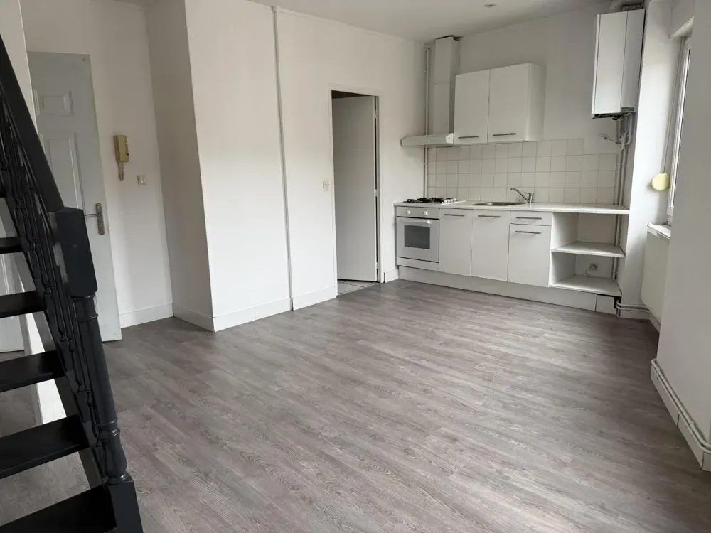 Köök - Duplex Apartment with Mansarded Room in St Etienne