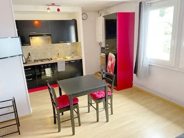 Sala da pranzo - Studio with Parking in Lisieux Centre