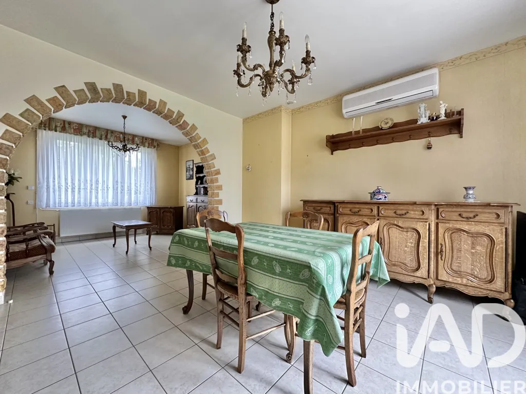 Salle à manger - Maison à Rénover avec Jardin à Thiennes