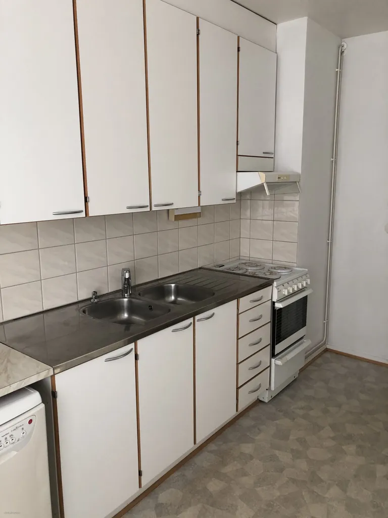 Cuisine - Bright Apartment with Balcony in Heinola