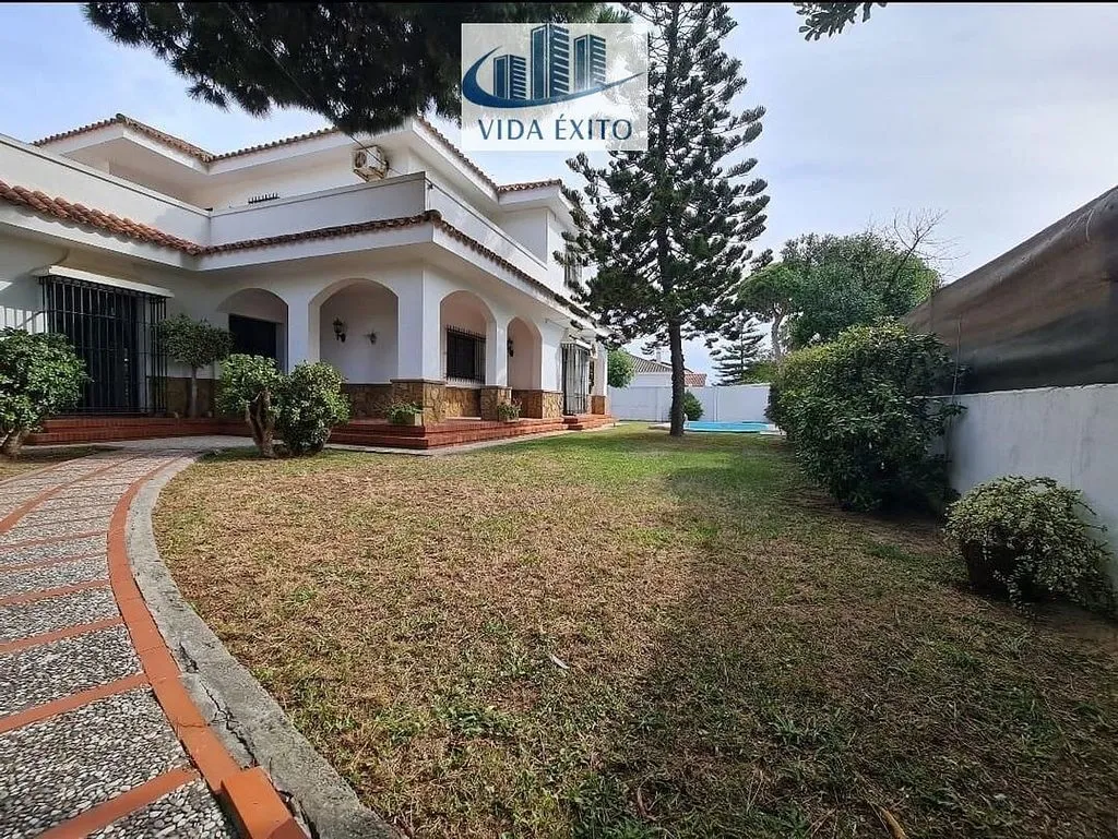 Extérieur - Independent Villa with Pool in Rota