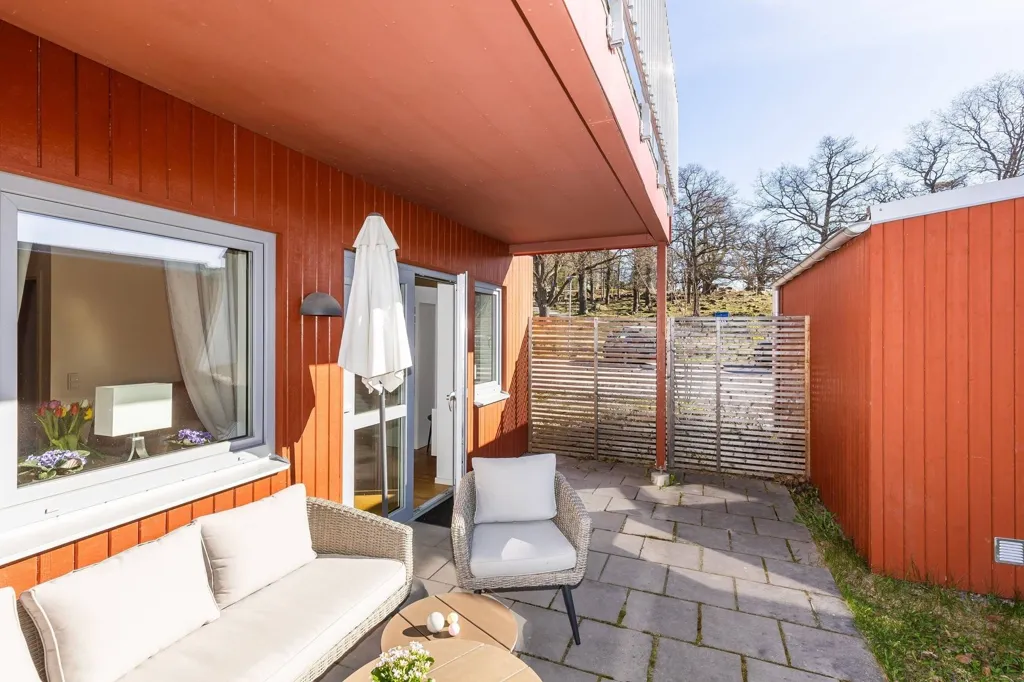 Terrass - Modern Flat with Garden in Strängnäs