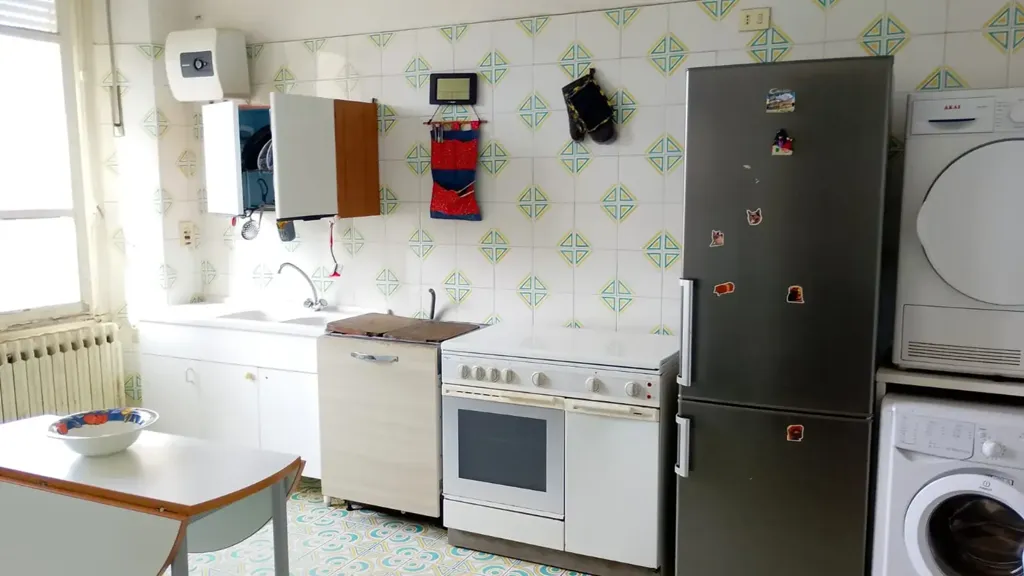 Köök - Apartment with Balcony in Sassari