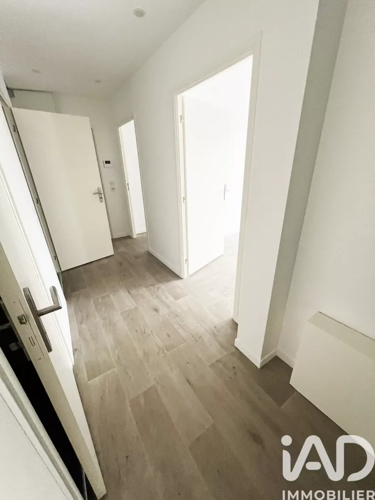 hallway_entrance
