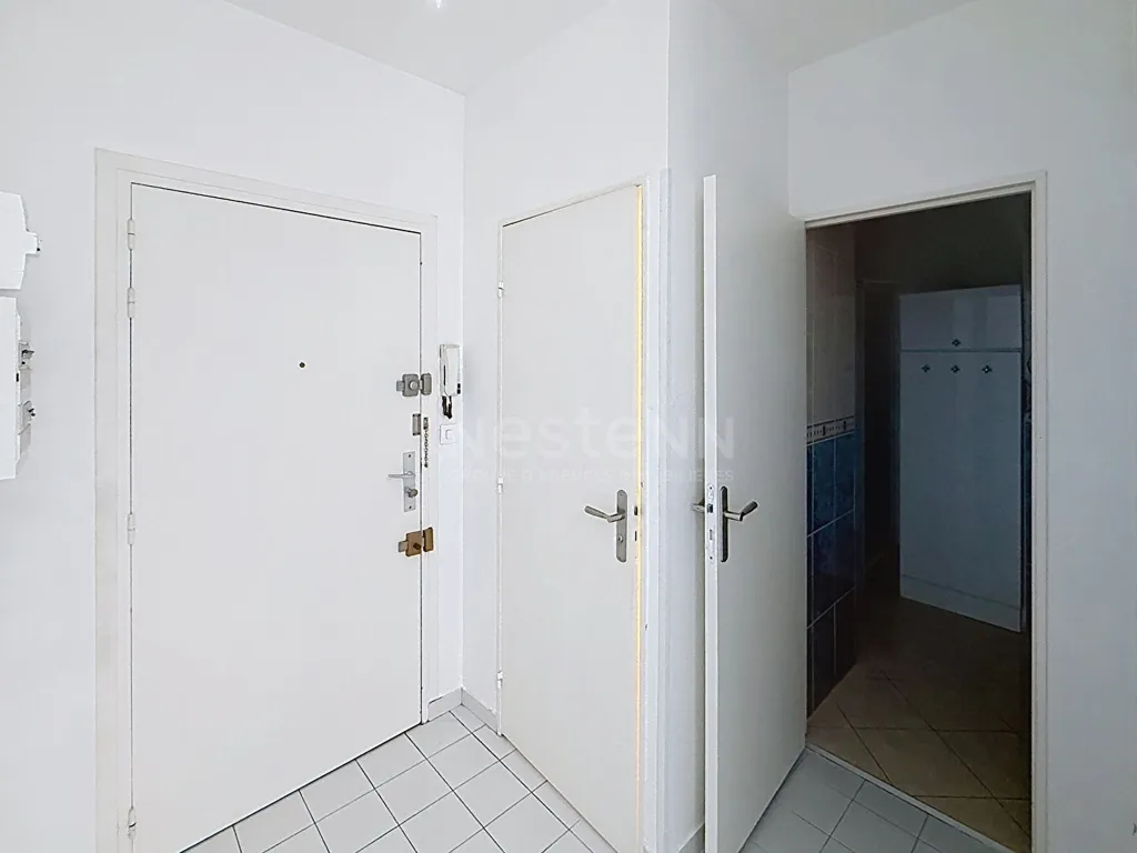 Esik - 2-Bedroom Apartment with Private Parking in Lamorlaye