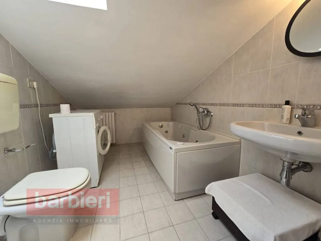 Salles de bain - Three-Bedroom Apartment with Terrace in Cervia