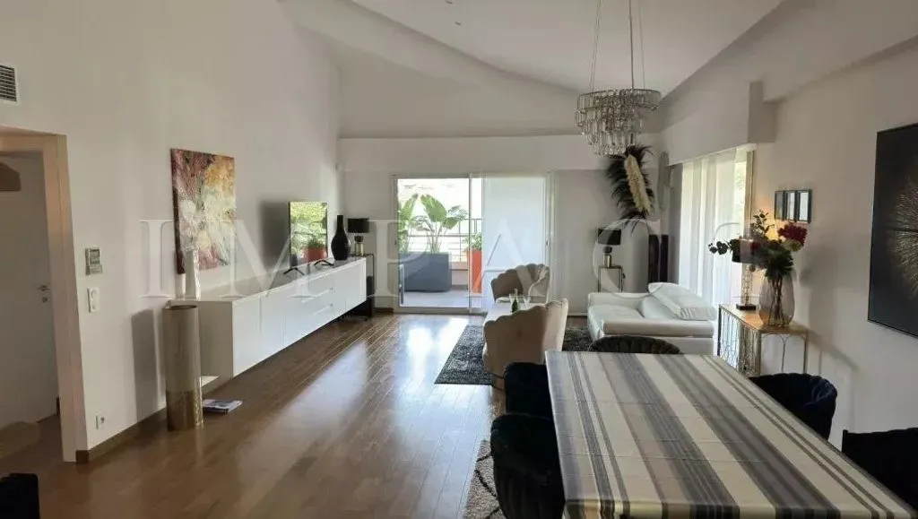 Salle à manger - Appartement Luxe avec Terrasse à Cannes