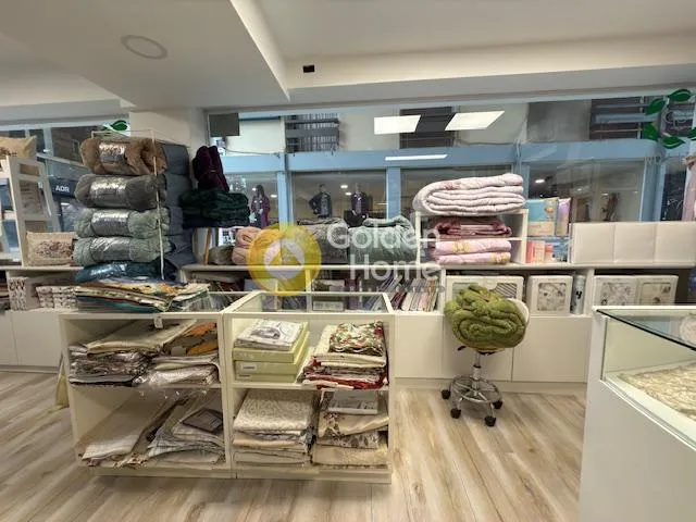 Pièces - Retail Unit with High Commercial Potential in Chalkida Centre