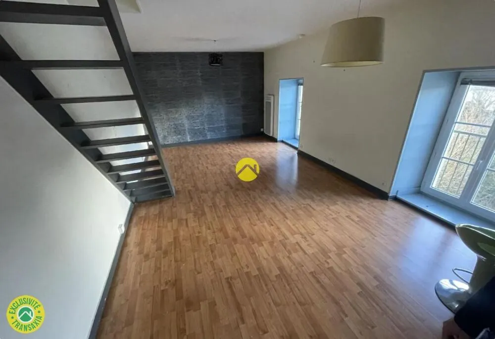 Séjour - Duplex Atypique à 10mn du Centre de Bourges