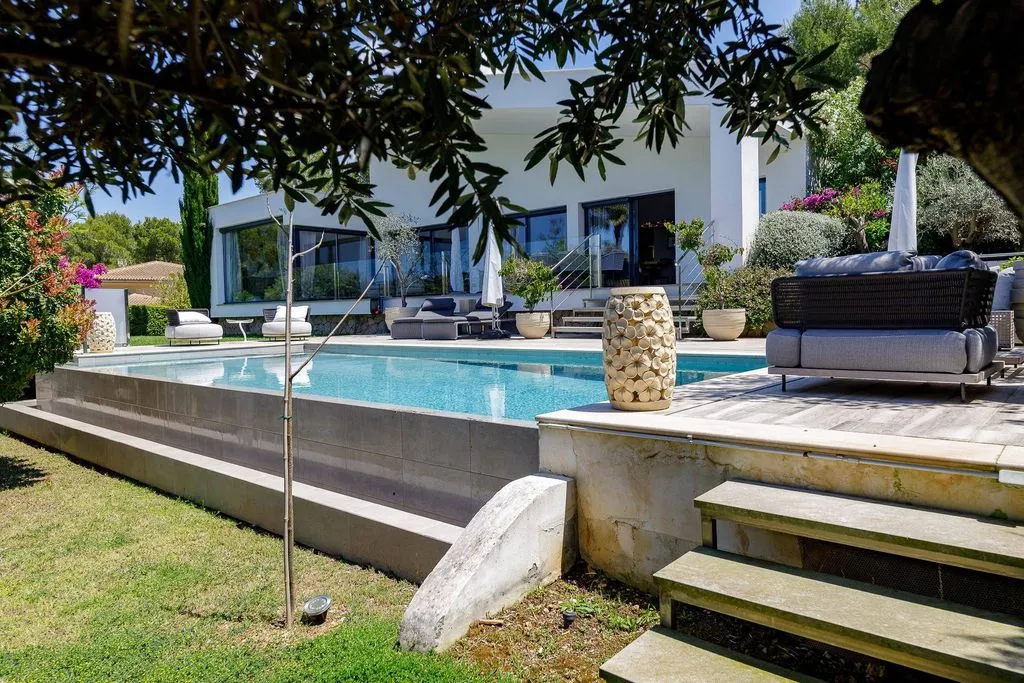 Piscine - Contemporary Villa with Pool in Calvià