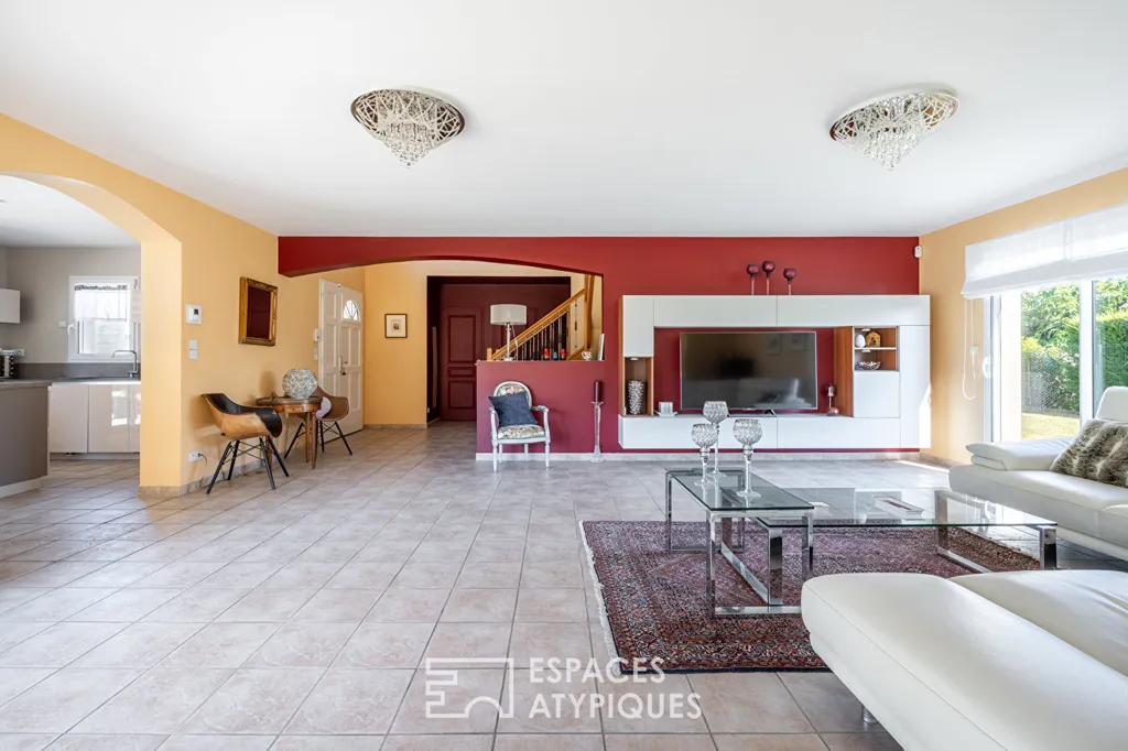 Séjour - Maison Familiale avec Piscine à Villette-d’Anthon